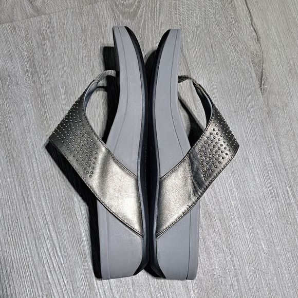 Vionic Capitola With Studs Platform Sandal Flip-flops Size 10 Pewter Gray - Picture 4 of 14